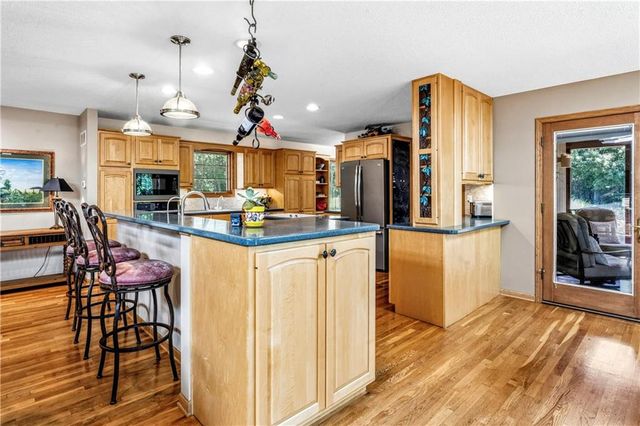 33180 W 95th Street, De Soto, KS 66018