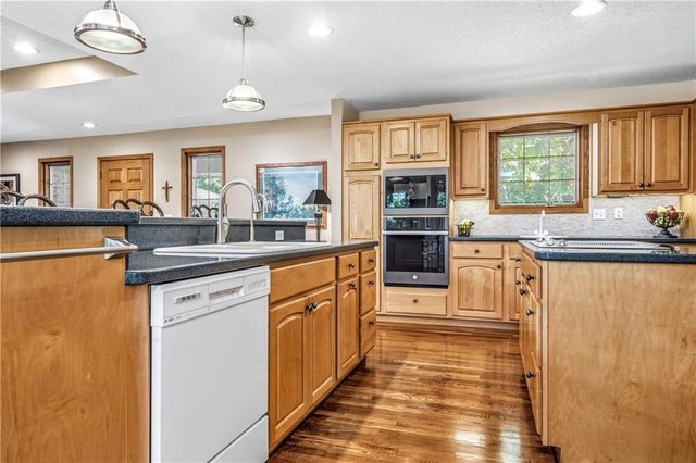 33180 W 95th Street, De Soto, KS 66018