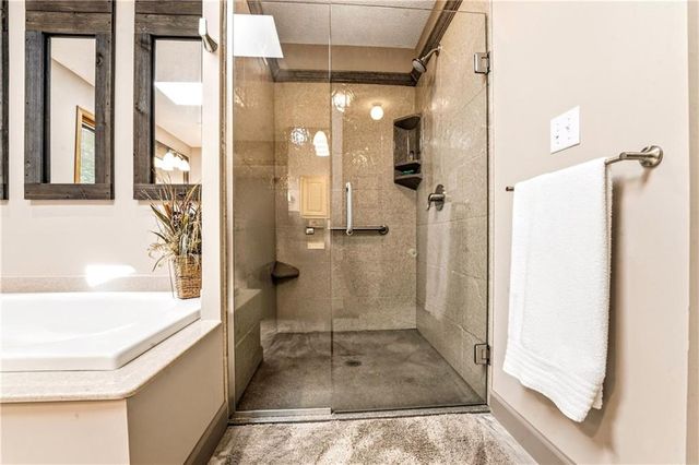 33180 W 95th Street, De Soto, KS 66018