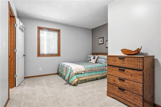 33180 W 95th Street, De Soto, KS 66018