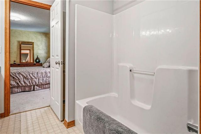 33180 W 95th Street, De Soto, KS 66018