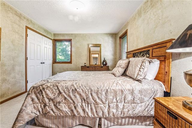 33180 W 95th Street, De Soto, KS 66018