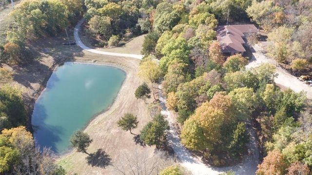 33180 W 95th Street, De Soto, KS 66018