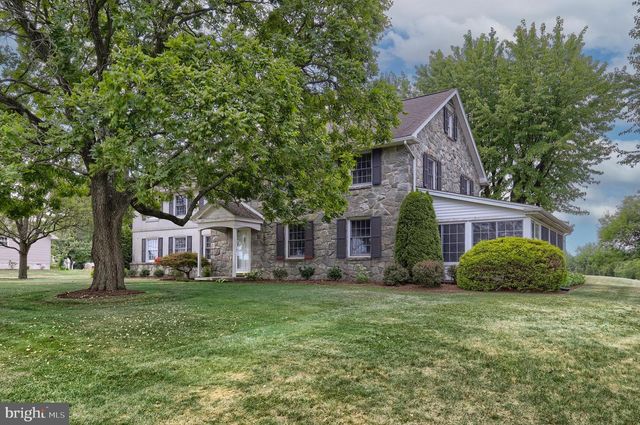 451 S RACE ST, Myerstown, PA 17067