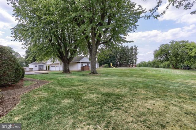 451 S RACE ST, Myerstown, PA 17067