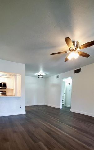 927 Riverside Drive 324, Coral Springs, FL 33071