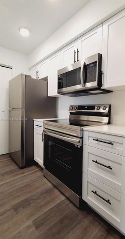 927 Riverside Drive 324, Coral Springs, FL 33071