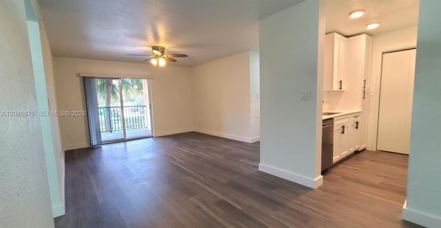 927 Riverside Drive 324, Coral Springs, FL 33071