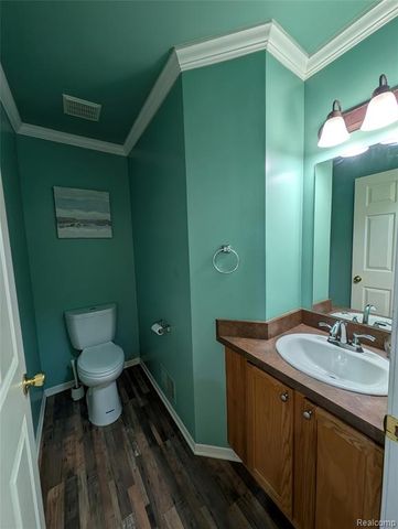 33445 Bay Hill Drive, Romulus, MI 48174