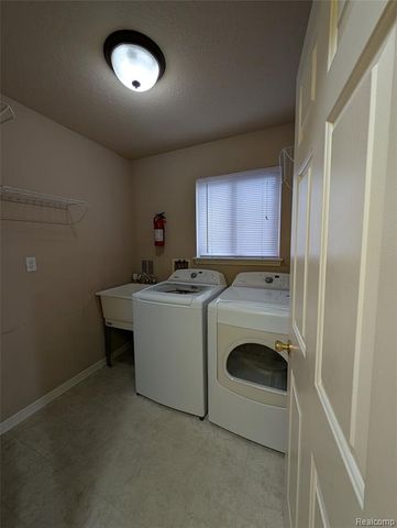 33445 Bay Hill Drive, Romulus, MI 48174