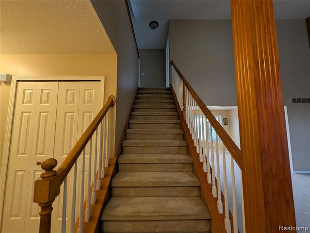 33445 Bay Hill Drive, Romulus, MI 48174