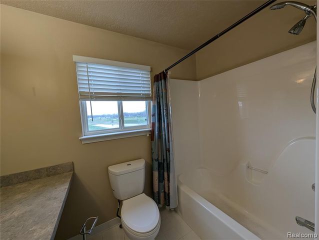 33445 Bay Hill Drive, Romulus, MI 48174