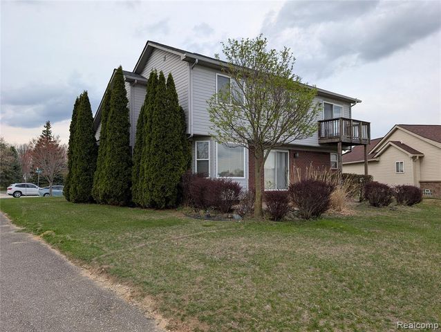 33445 Bay Hill Drive, Romulus, MI 48174