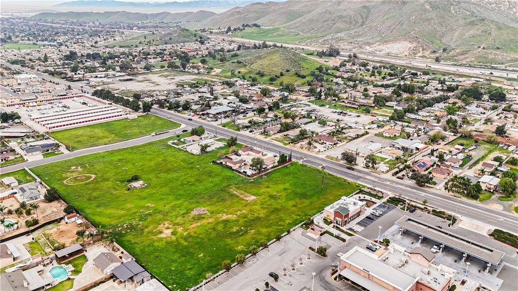 8320 Mission, Jurupa Valley, CA 92509 — photo 3