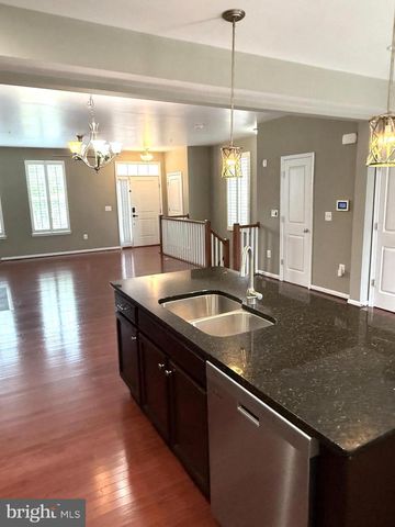 12 DERBY DR, La Plata, MD 20646