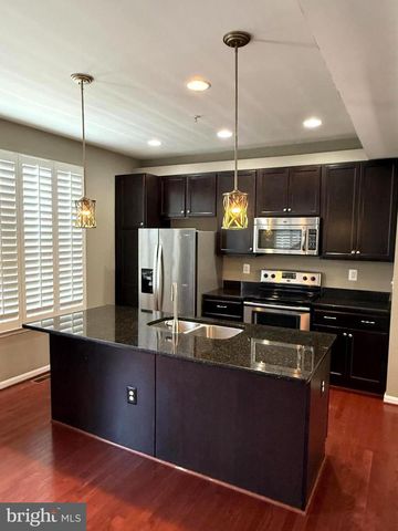 12 DERBY DR, La Plata, MD 20646