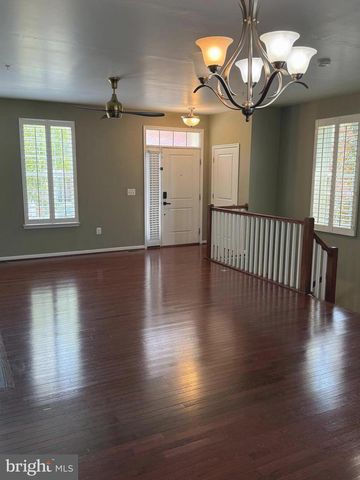 12 DERBY DR, La Plata, MD 20646