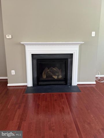 12 DERBY DR, La Plata, MD 20646