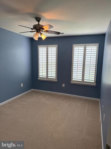 12 DERBY DR, La Plata, MD 20646