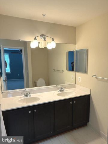 12 DERBY DR, La Plata, MD 20646