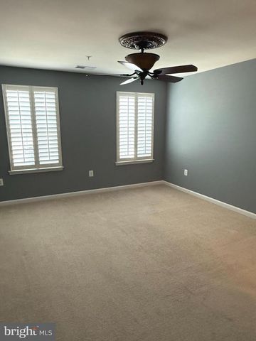 12 DERBY DR, La Plata, MD 20646