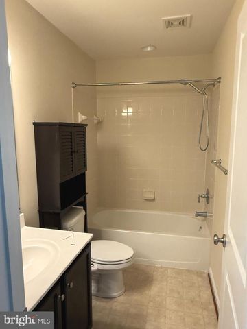 12 DERBY DR, La Plata, MD 20646