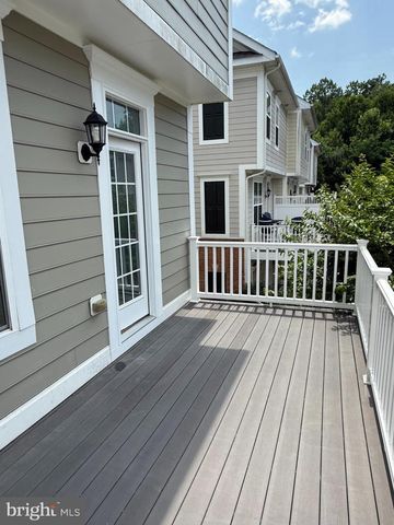 12 DERBY DR, La Plata, MD 20646