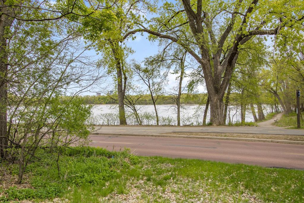 2036 Cedar Lake Parkway, Minneapolis, MN 55416 — photo 3