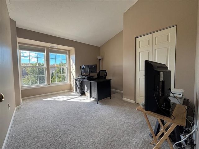 2006 Overlook Ct, North Strabane, PA 15317