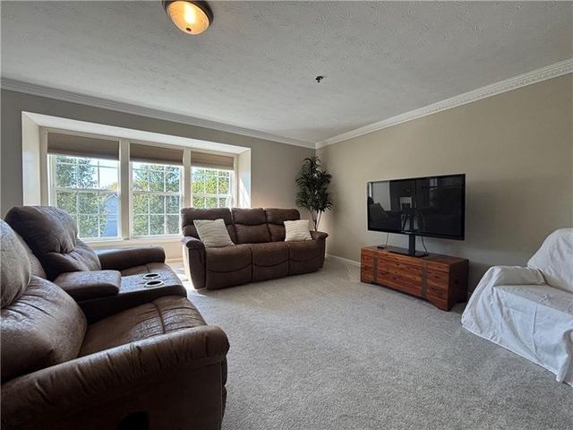 2006 Overlook Ct, North Strabane, PA 15317