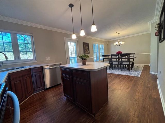 2006 Overlook Ct, North Strabane, PA 15317