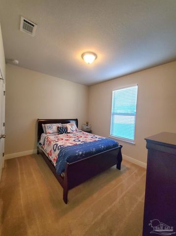 820 Oak Alley, Pensacola, FL 32506