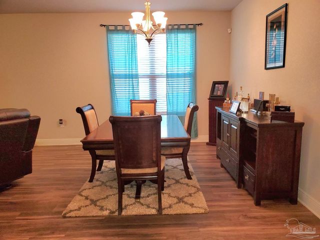 820 Oak Alley, Pensacola, FL 32506