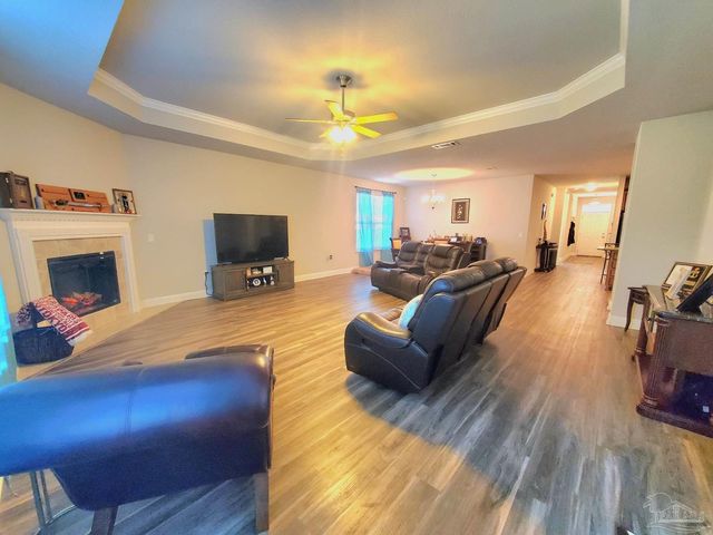 820 Oak Alley, Pensacola, FL 32506