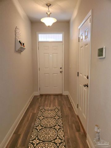 820 Oak Alley, Pensacola, FL 32506