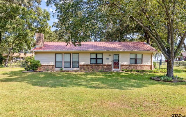 21743 South Shore Dr, Chandler, TX 75758