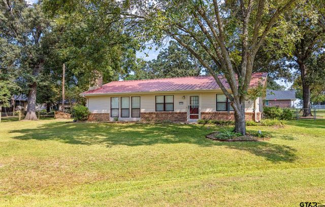 21743 South Shore Dr, Chandler, TX 75758