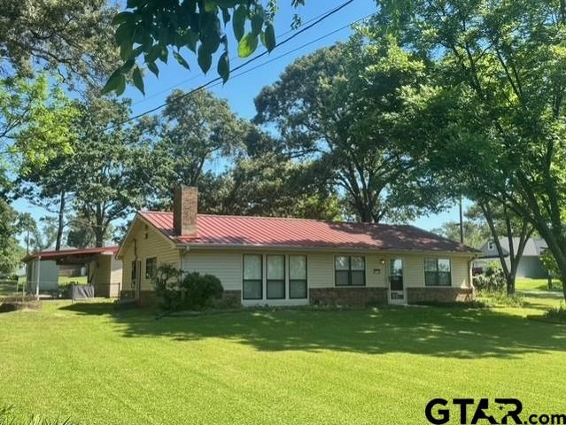 21743 South Shore Dr, Chandler, TX 75758
