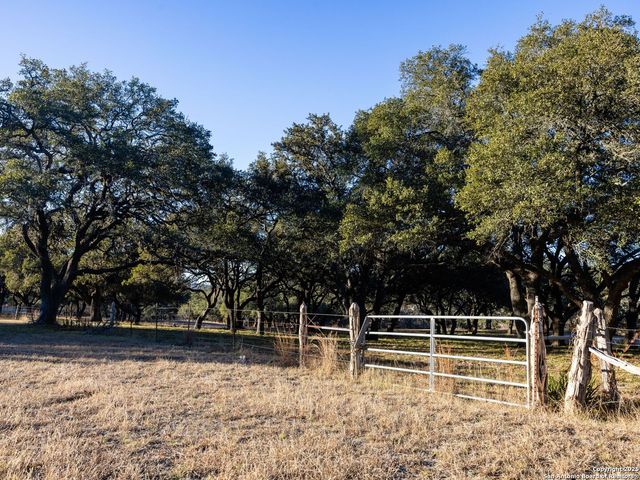 6.56 ACRES Ranch Road 1623, Blanco, TX 78606