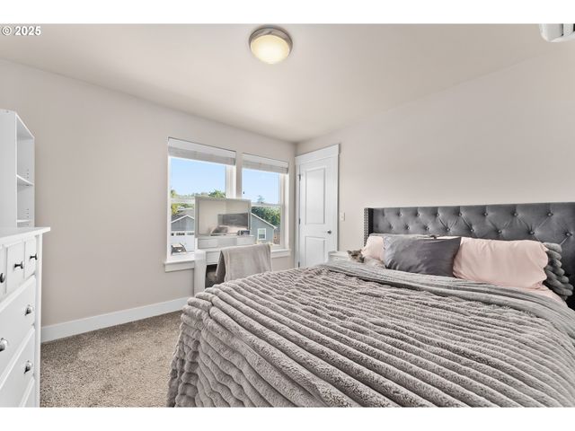 300 BRADY Ln, Roseburg, OR 97471