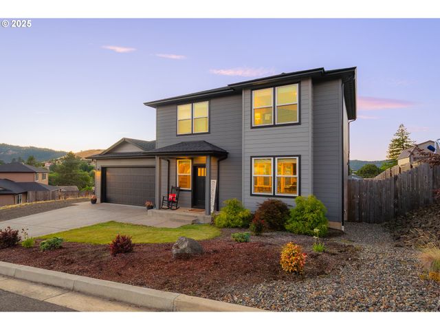 300 BRADY Ln, Roseburg, OR 97471