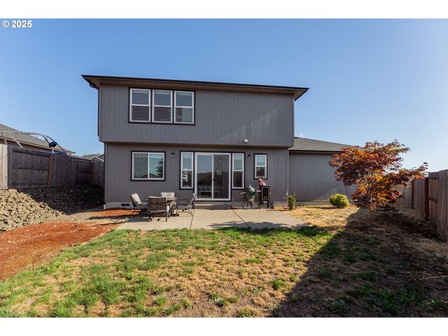 300 BRADY Ln, Roseburg, OR 97471