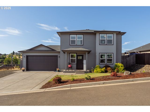 300 BRADY Ln, Roseburg, OR 97471