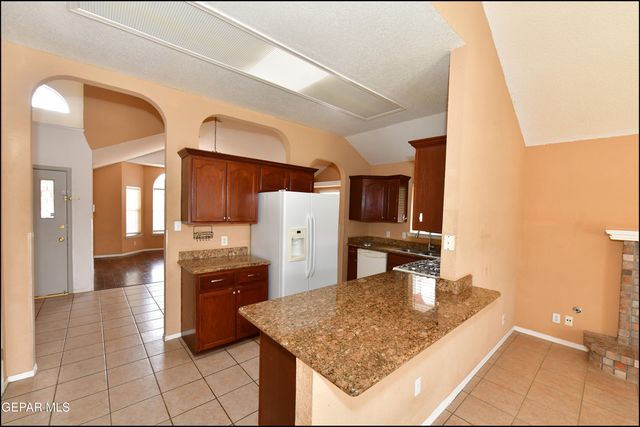 7737 PLAZA AZUL Road, El Paso, TX 79912