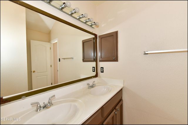 7737 PLAZA AZUL Road, El Paso, TX 79912