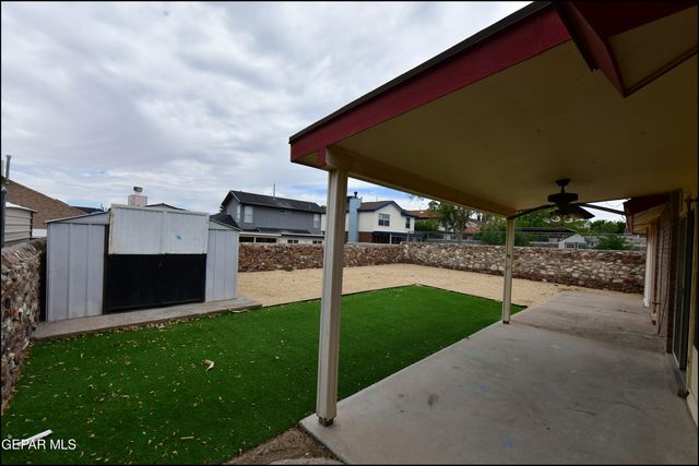 7737 PLAZA AZUL Road, El Paso, TX 79912