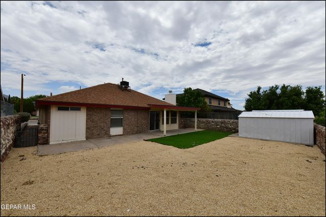 7737 PLAZA AZUL Road, El Paso, TX 79912