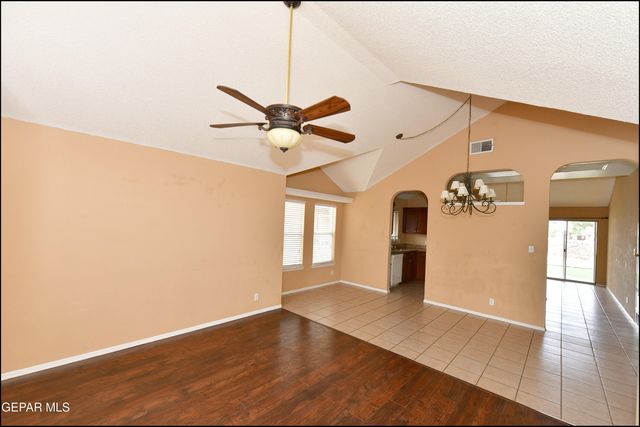 7737 PLAZA AZUL Road, El Paso, TX 79912
