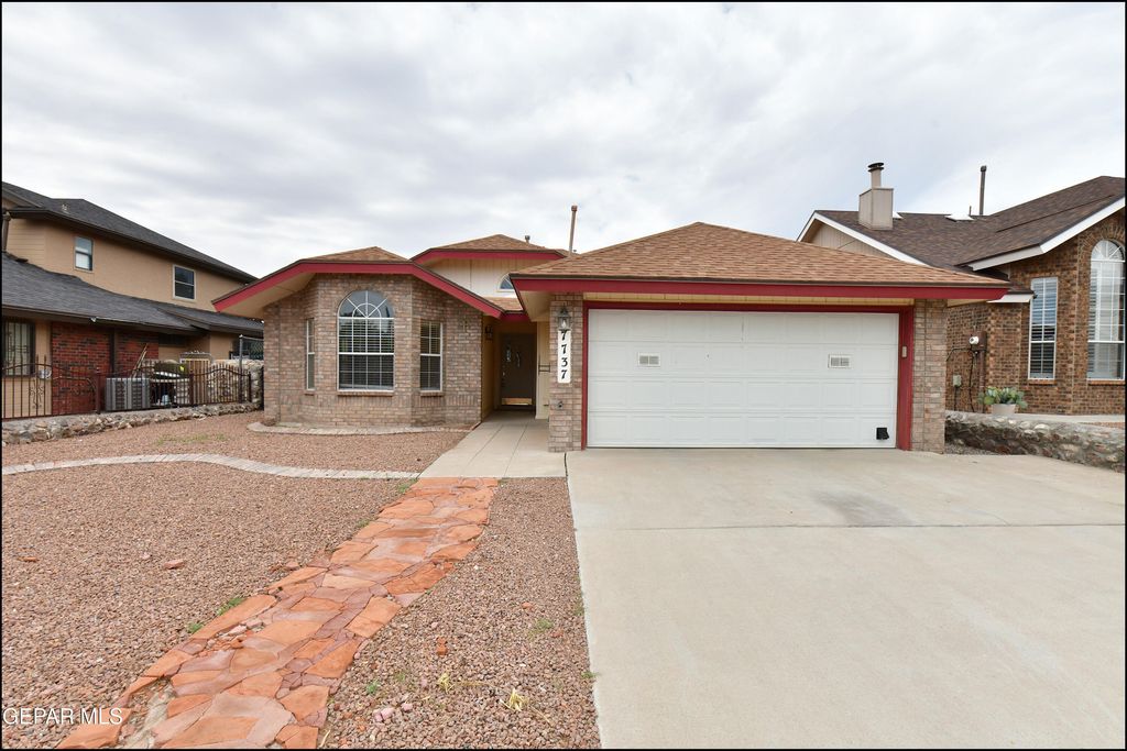 7737 PLAZA AZUL Road, El Paso, TX 79912