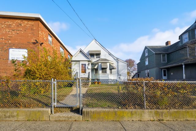 332 Palisade Avenue, Bridgeport, CT 06610